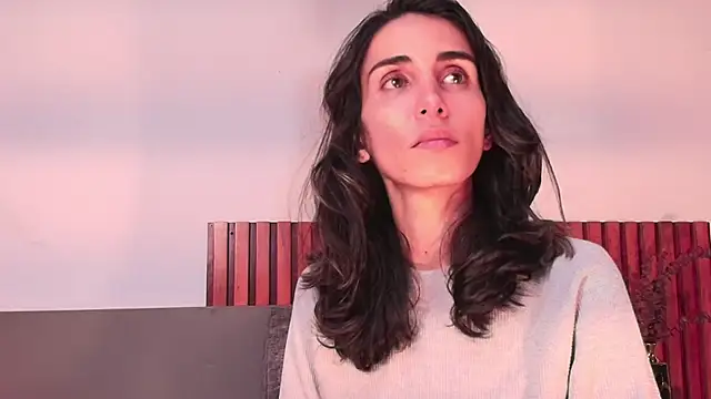 Nina Cavaali online show from 10.30.25