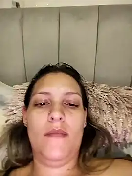 Mia Hampton online show from 01.11.25