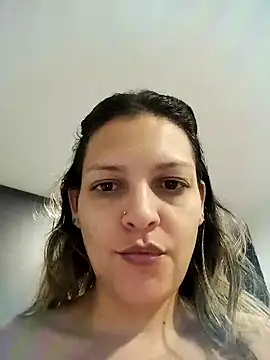 Mia Hampton online show from 02.02.25