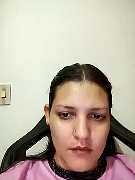 Mia Hampton online show from 01.06.26