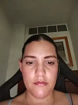 Mia Hampton online show from 06.07.26