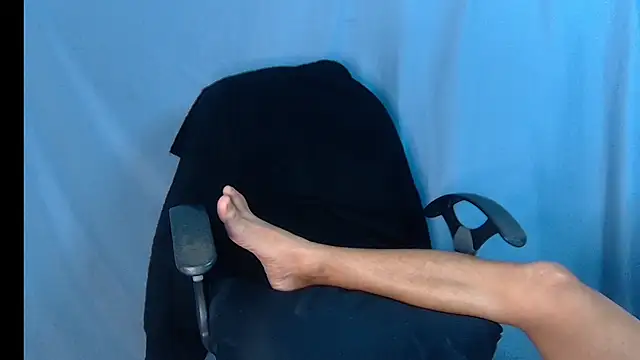 Snapshot of Balruk chatting on 10.11.25 Balruk online show from 10.11.25