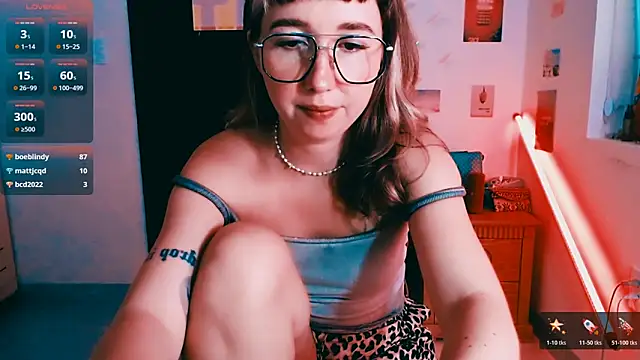 Cosmo Riri online show from 04.27.26