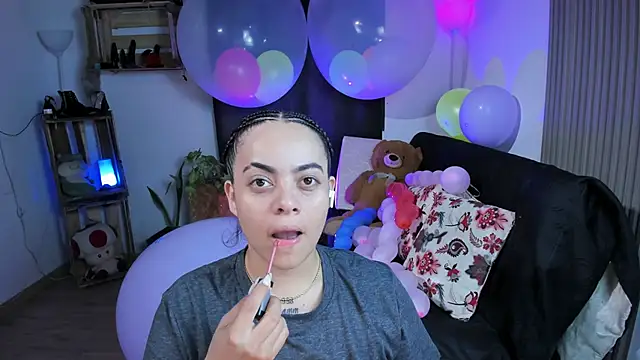 Cuttiealice online show from 01.19.25