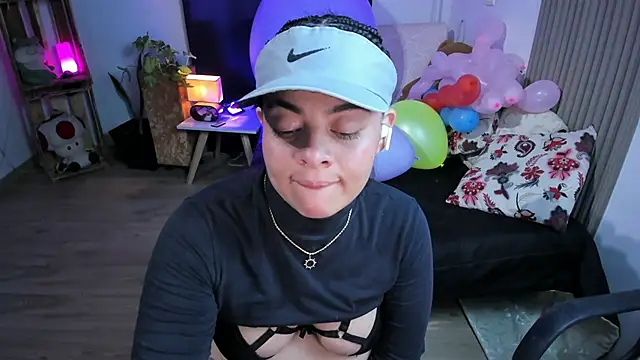 Cuttiealice online show from 01.19.25