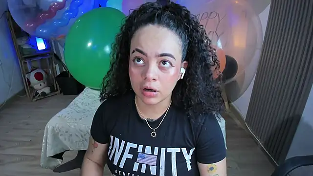 Cuttiealice online show from 01.23.25