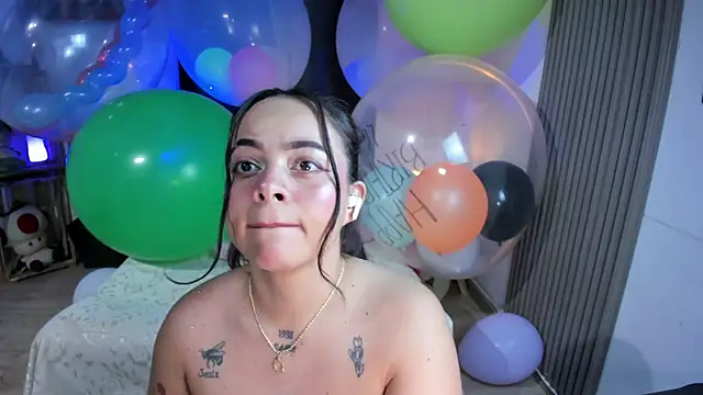 Cuttiealice online show from 01.24.25