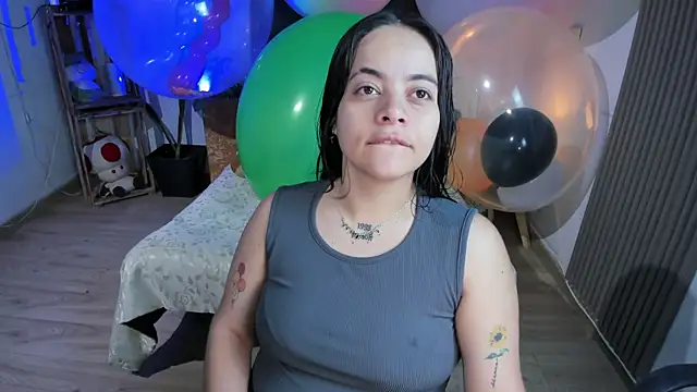 Cuttiealice online show from 01.25.25