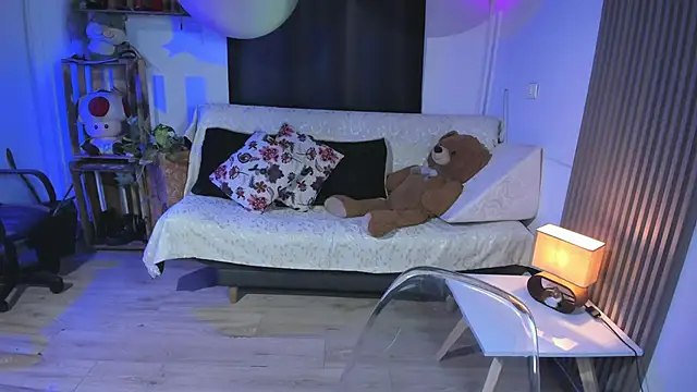 Cuttiealice online show from 02.08.25