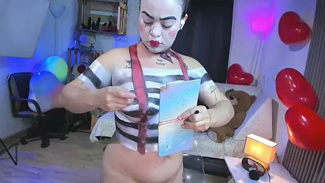 Cuttiealice online show from 02.16.25