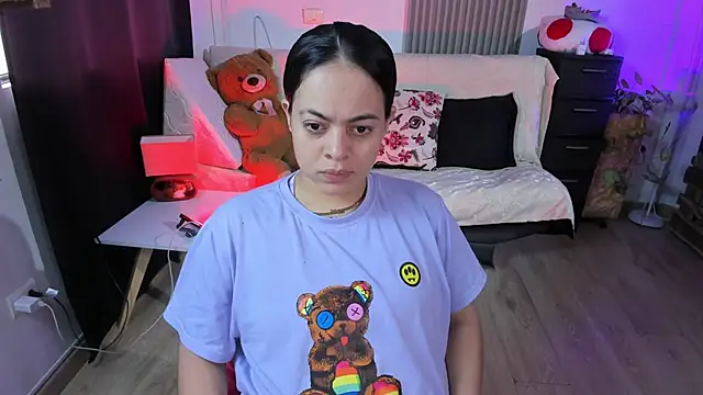 Cuttiealice online show from 03.17.25