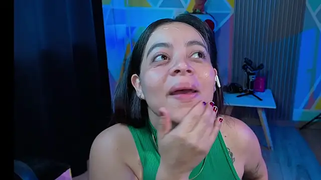 Cuttiealice online show from 10.04.25