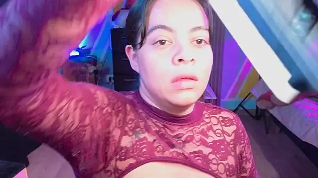 Cuttiealice online show from 10.13.25