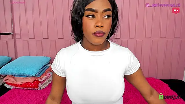 Briana Wells  online show from 12.04.24