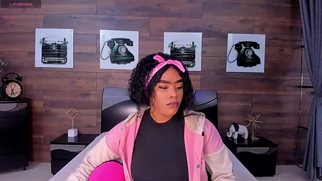 Briana Wells  online show from 07.14.26
