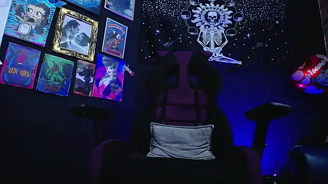 Snapshot of Yourmadame_P chatting on 12.03.24 Yourmadame P online show from 12.03.24