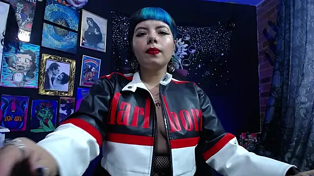 Snapshot of Yourmadame_P chatting on 02.06.25 Yourmadame P online show from 02.06.25