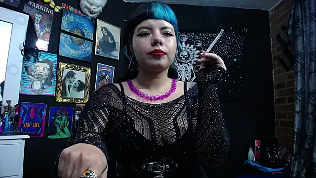 Snapshot of Yourmadame_P chatting on 02.11.25 Yourmadame P online show from 02.11.25