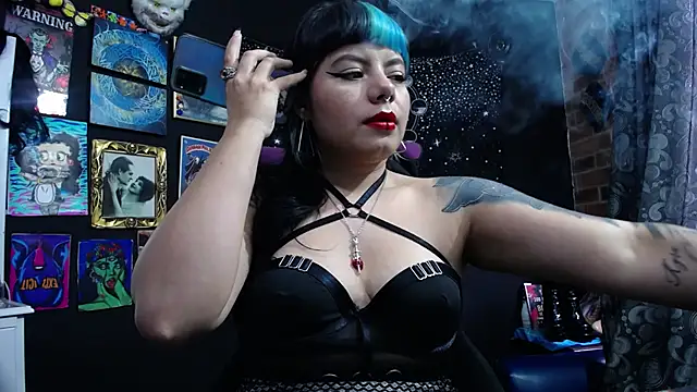 Snapshot of Yourmadame_P chatting on 02.19.25 Yourmadame P online show from 02.19.25