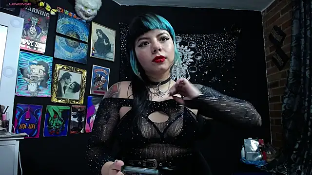 Snapshot of Yourmadame_P chatting on 03.13.25 Yourmadame P online show from 03.13.25