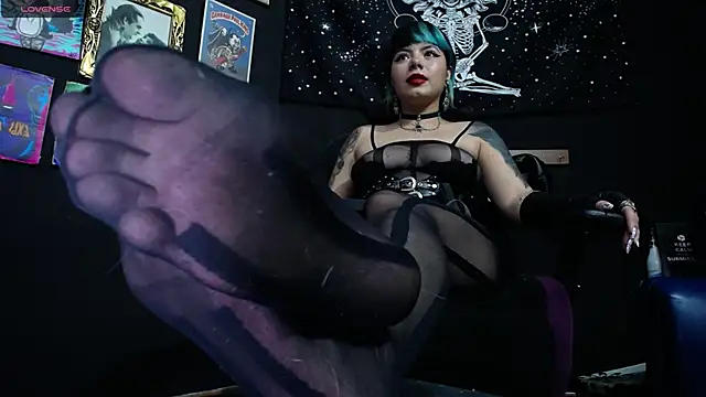 Snapshot of Yourmadame_P chatting on 03.20.25 Yourmadame P online show from 03.20.25