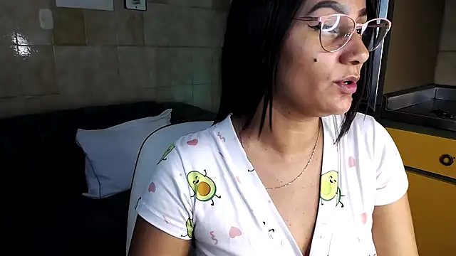 Leticia goddes online show from 11.06.25