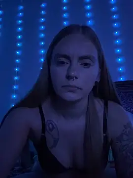 LuvLaceyXXO online show from 04.26.26