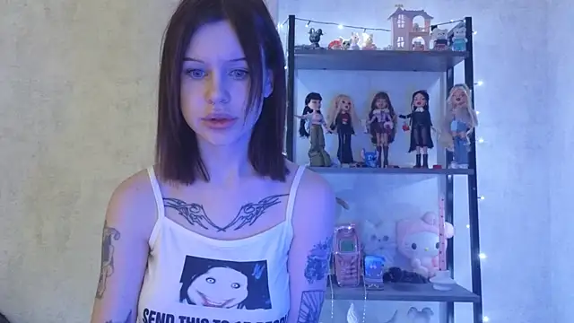 LisaDenvinn online show from 02.21.25