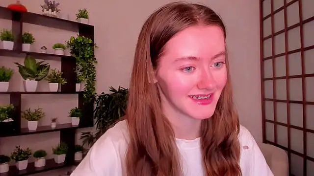 Snapshot of KateCuddle chatting on 10.17.25 KateCuddle online show from 10.17.25