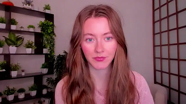 Snapshot of KateCuddle chatting on 10.21.25 KateCuddle online show from 10.21.25