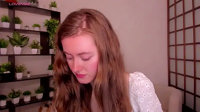 Snapshot of KateCuddle chatting on 10.22.25 KateCuddle online show from 10.22.25