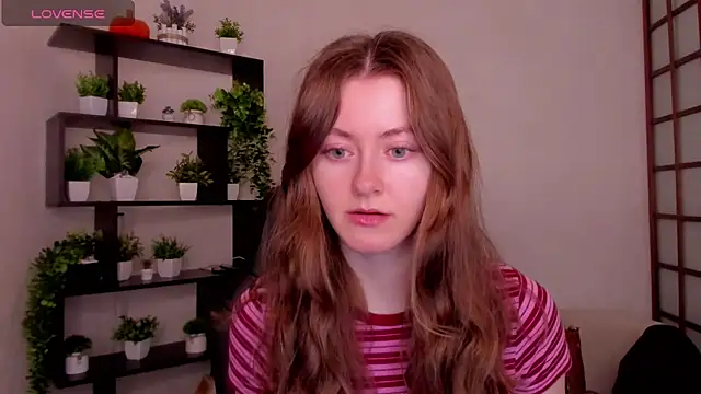 Snapshot of KateCuddle chatting on 03.26.26 KateCuddle online show from 03.26.26