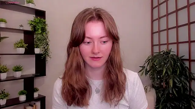 Snapshot of KateCuddle chatting on 07.29.26 KateCuddle online show from 07.29.26