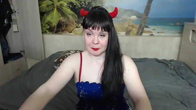 Snapshot of Aphelandra chatting on 01.25.25 Aphelandra online show from 01.25.25