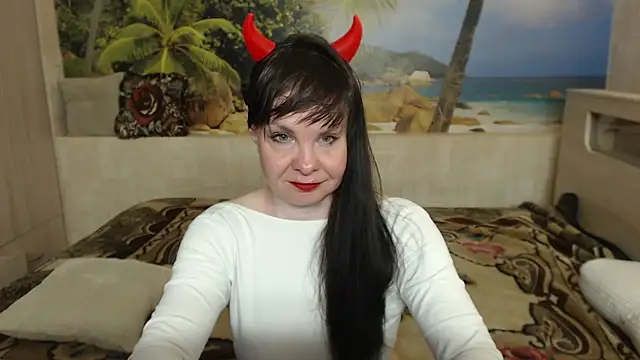 Snapshot of Aphelandra chatting on 05.06.26 Aphelandra online show from 05.06.26