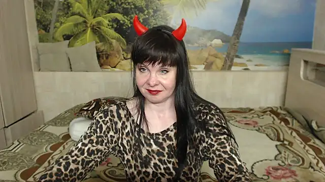 Snapshot of Aphelandra chatting on 05.31.26 Aphelandra online show from 05.31.26