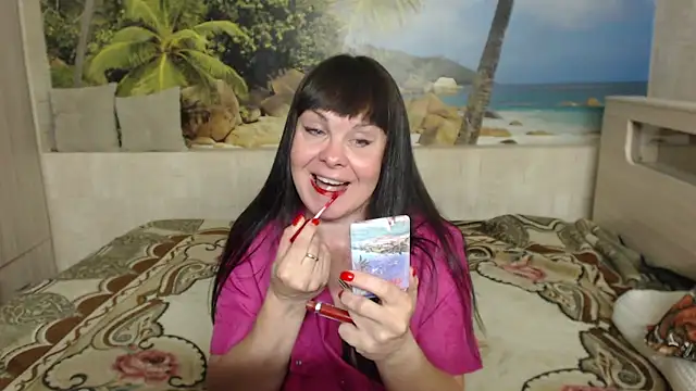 Snapshot of Aphelandra chatting on 06.26.26 Aphelandra online show from 06.26.26