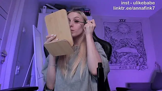 Anna Fink online show from 09.19.25