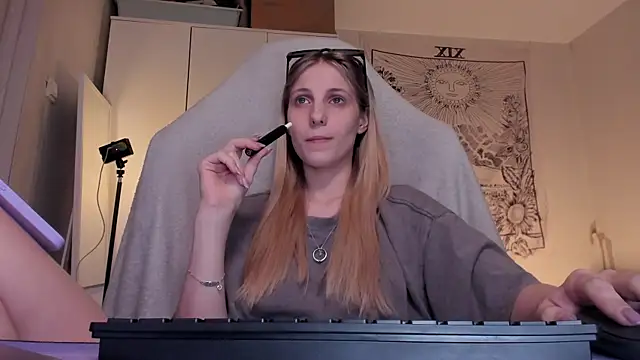 Anna Fink online show from 03.26.26