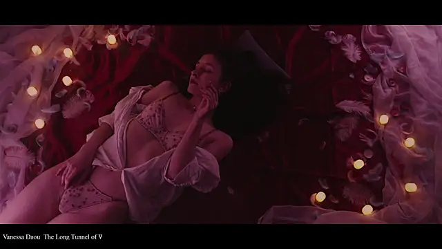 Snapshot of WebCora chatting on 02.11.25 WebCora online show from 02.11.25