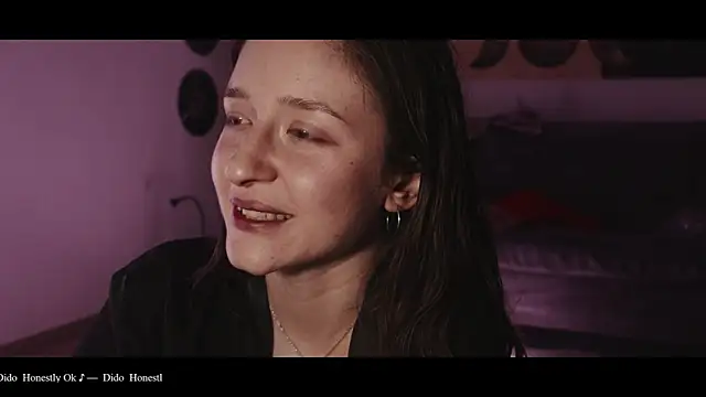 Snapshot of WebCora chatting on 02.11.25 WebCora online show from 02.11.25