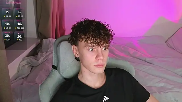 cute thomas online show from 03.29.26