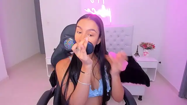 Snapshot of xiomara__cortes chatting on 11.05.25 xiomara cortes online show from 11.05.25