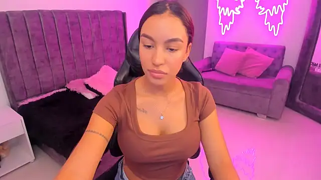 xiomara  cortes online show from 11.14.25