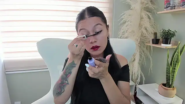 julieta evans  online show from 01.15.26