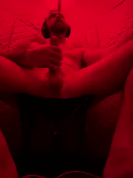 8inchHOLEpunch online show from 12.15.24