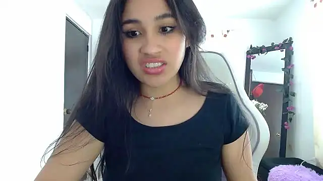 Snapshot of InocentHeaven1 chatting on 12.03.24 InocentHeaven1 online show from 12.03.24