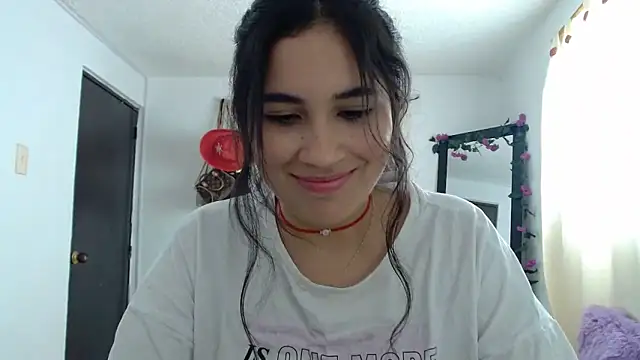 Snapshot of InocentHeaven1 chatting on 12.10.24 InocentHeaven1 online show from 12.10.24