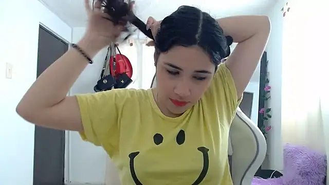 Snapshot of InocentHeaven1 chatting on 12.21.24 InocentHeaven1 online show from 12.21.24