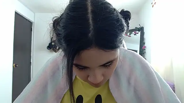 Snapshot of InocentHeaven1 chatting on 12.21.24 InocentHeaven1 online show from 12.21.24